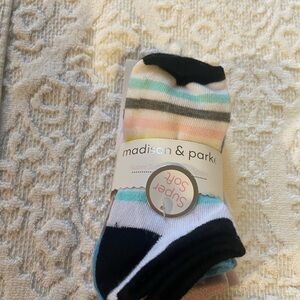 Madison & Parke 6 Pack Socks size 6-8